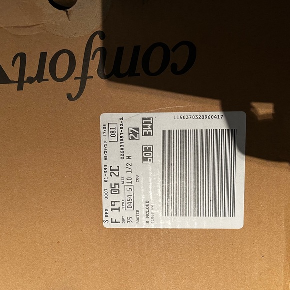 Suede ankle boots - Picture 2 of 7